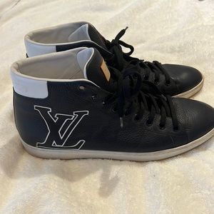 Louis Vuitton Sneakers Navy Size 11 US